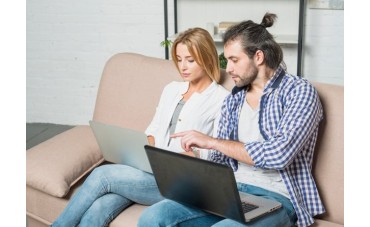 Klucz do Windows 11 Pro vs Home – jak wybrać właściwą wersję do domu i firmy?