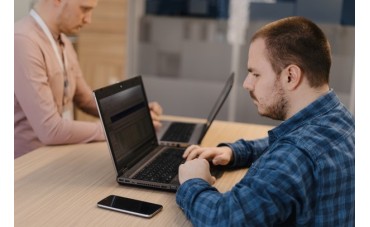 Klucz Windows 7 Pro, Ultimate czy Professional – co jeszcze działa w 2026 roku?