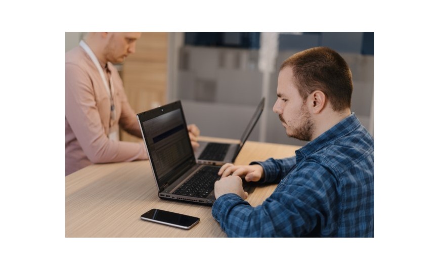 Klucz Windows 7 Pro, Ultimate czy Professional – co jeszcze działa w 2026 roku?