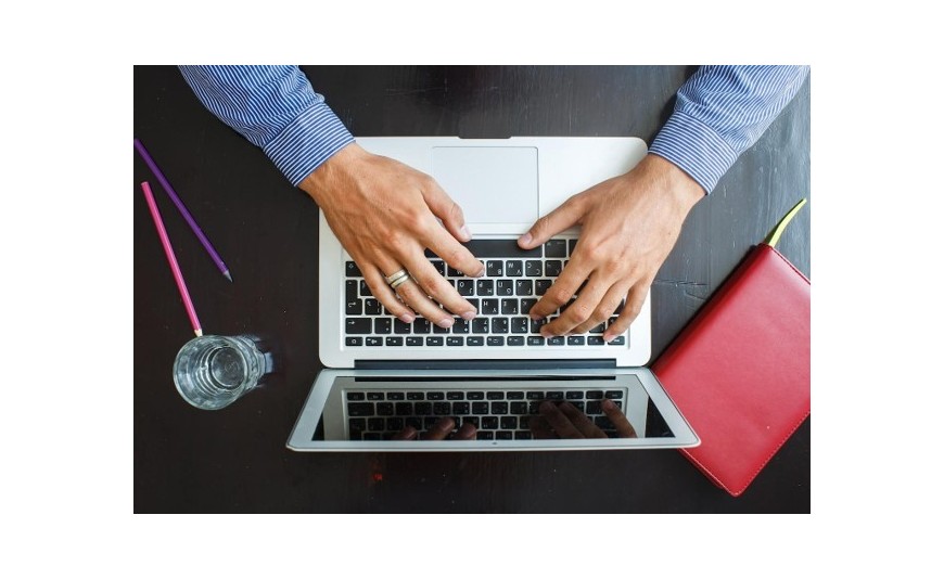 Office dla MacBooka – jak zainstalować i aktywować pakiet krok po kroku